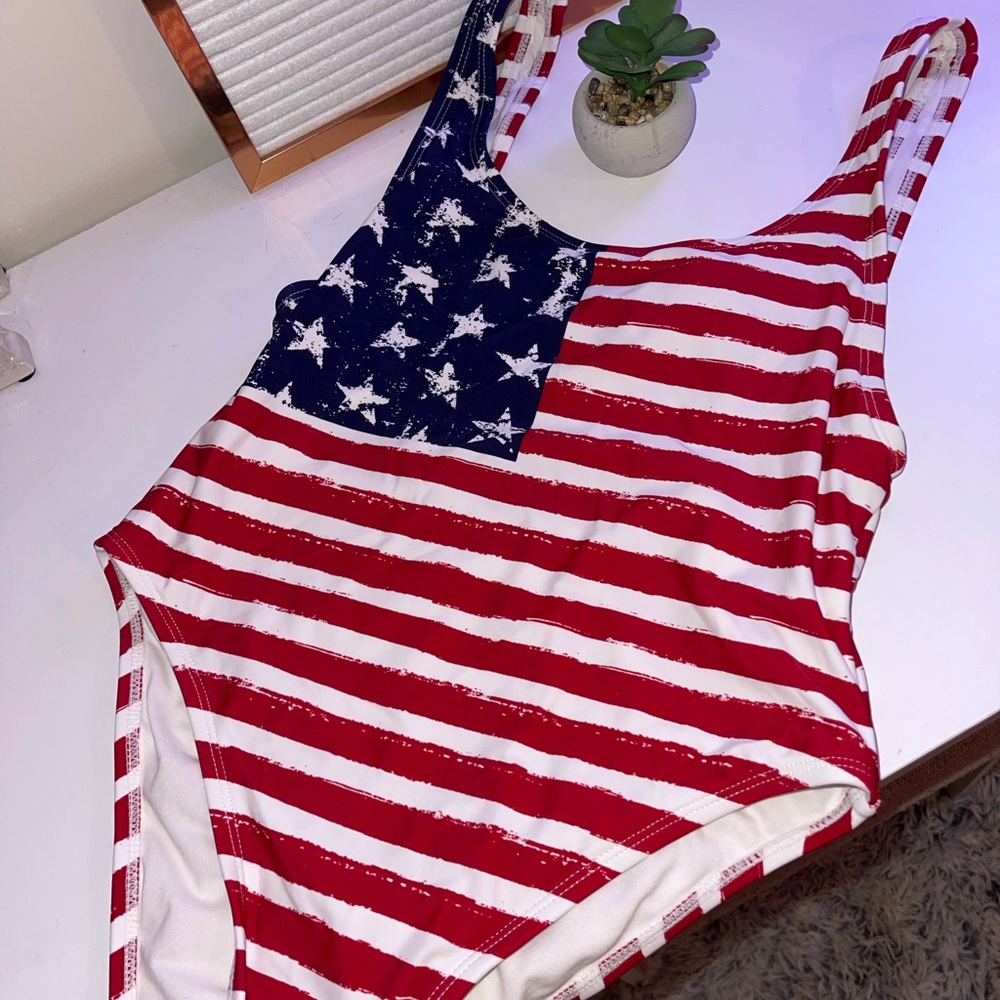 American 🇺🇸 flag one piece bathing suit 🩱